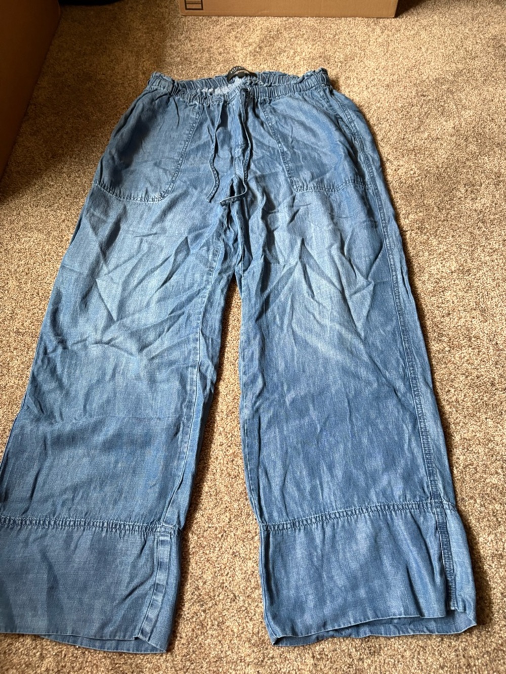Liverpool Medium Blue Elastic Waist Denim Pants